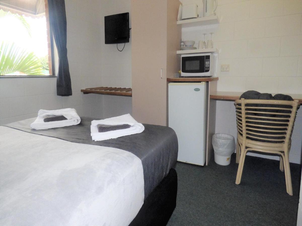 Banjo Paterson Motor Inn Townsville Extérieur photo