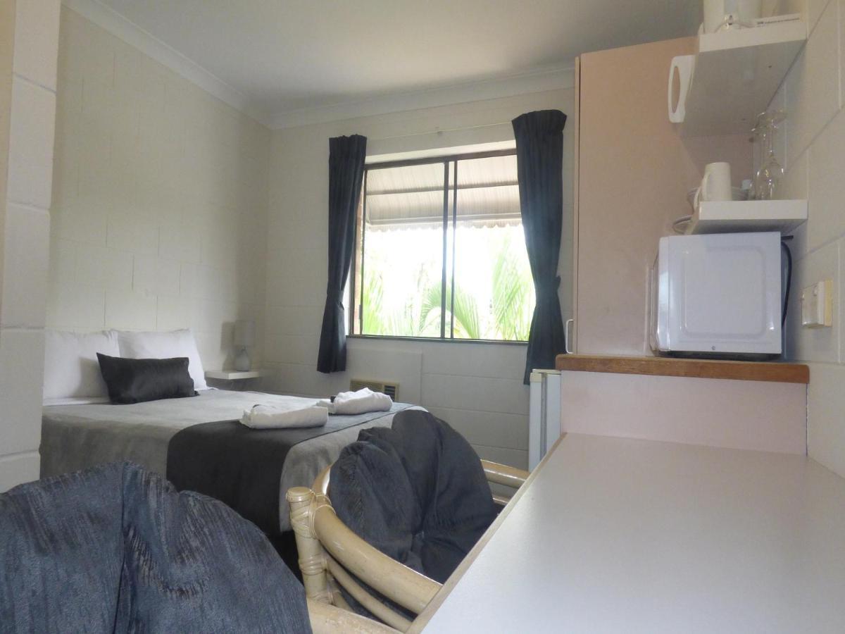 Banjo Paterson Motor Inn Townsville Extérieur photo