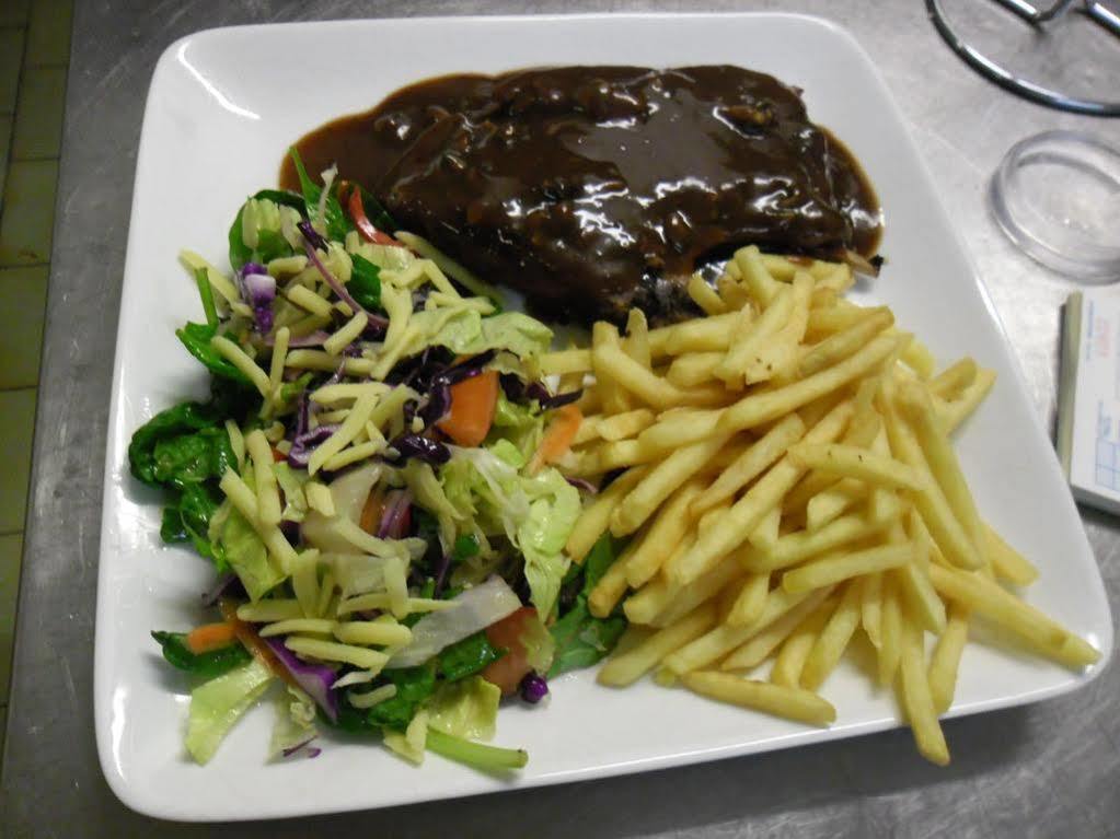Banjo Paterson Motor Inn Townsville Extérieur photo