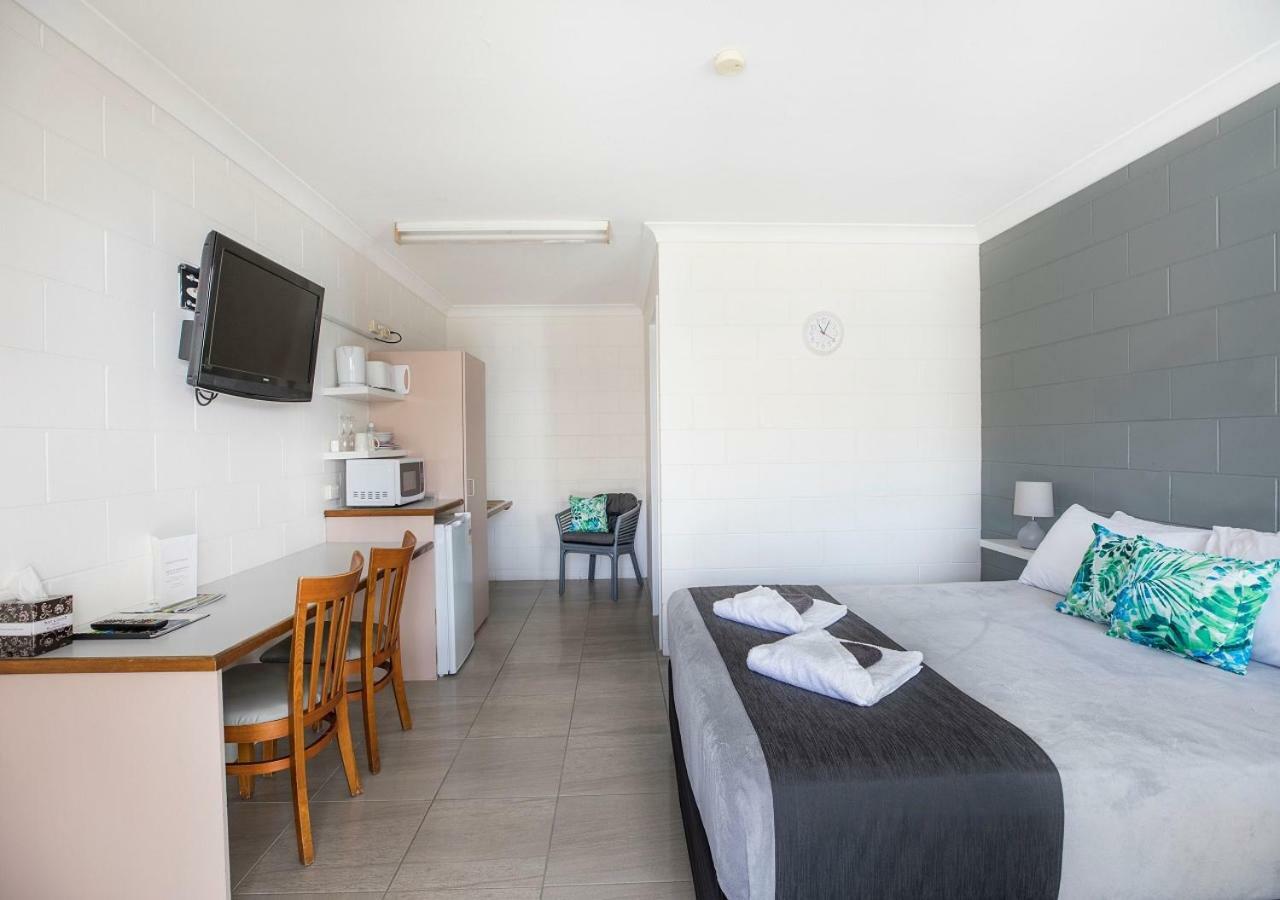 Banjo Paterson Motor Inn Townsville Extérieur photo